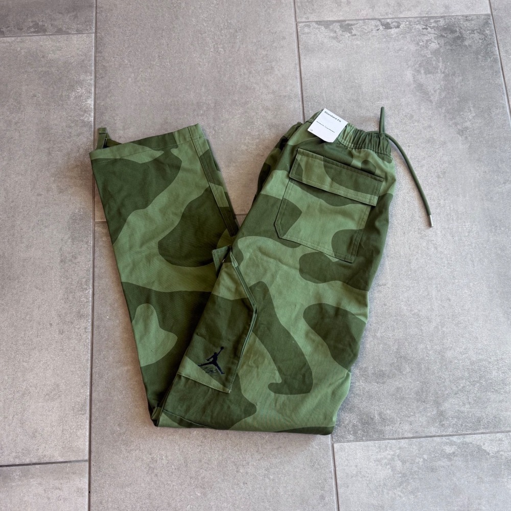 NWT Nike Air Jordan Flight Heritage Camo Cargo Pants Green Mens S Joggers